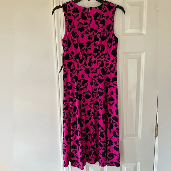 NWT London Times Women's Sleeveless Midi Fit & Flare Dress Pink Black Floral 6P - Picture 4 of 8